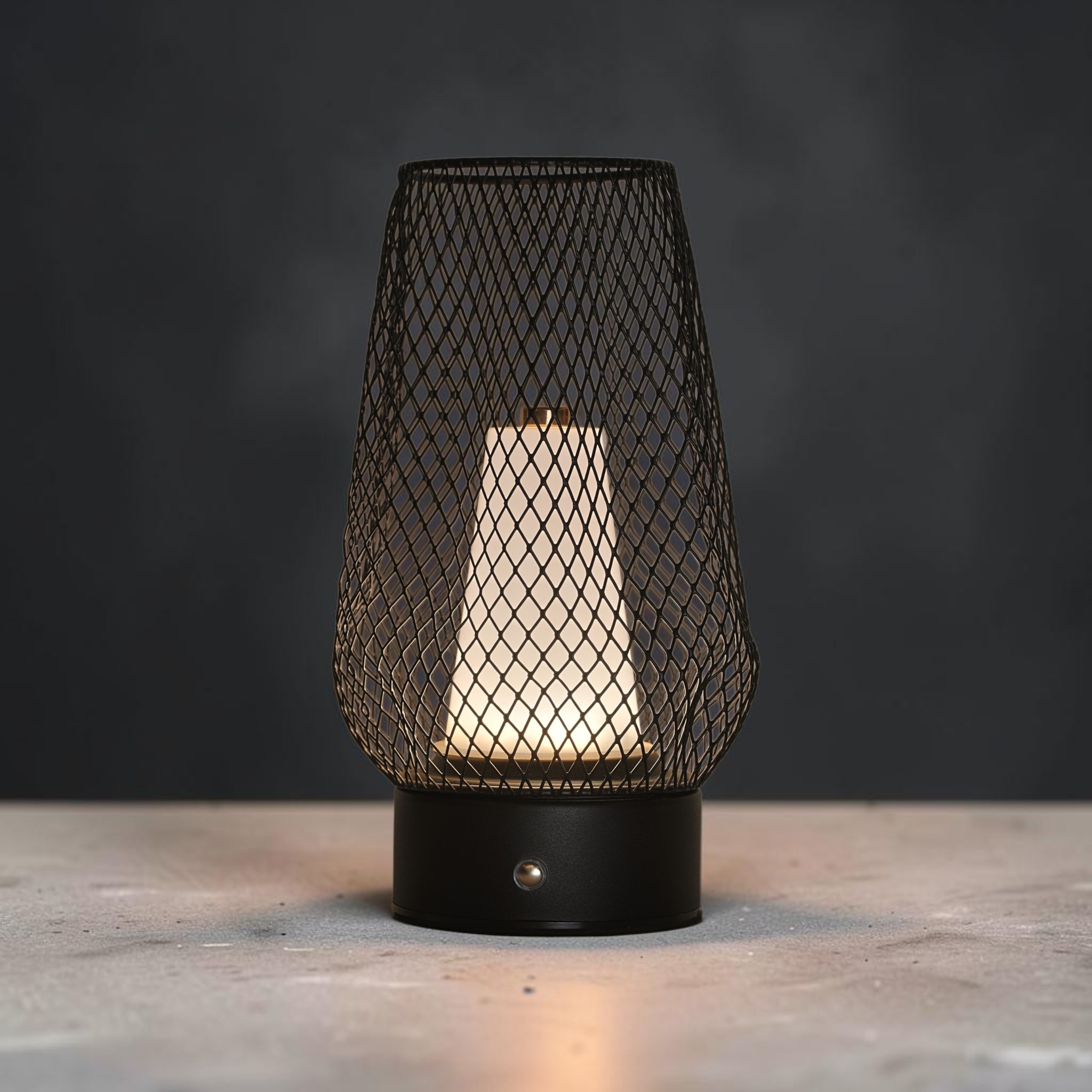 Black Mesh Lantern Table Lamp